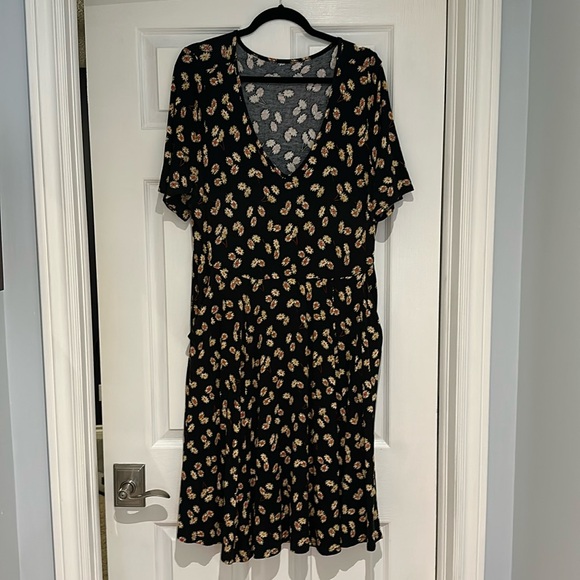 Super Soft sunflower dress - Picture 1 of 2